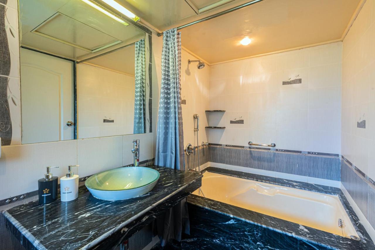 Saffronstays Grandiosa - 4 Bdr Pet-Friendly, Pool Villa Khandala Zewnętrze zdjęcie
